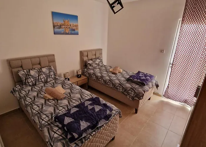 Sky 2 * St. Paul's Bay