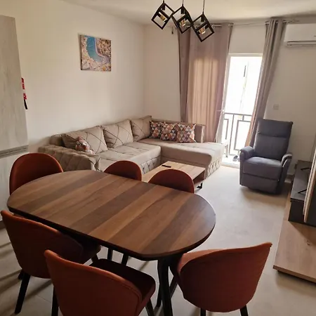 Sky 2 Apartamento