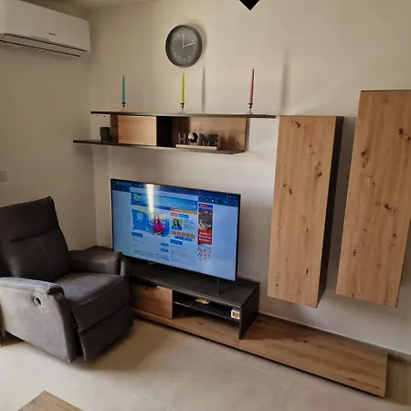 Sky 2 * خليج سانت بول