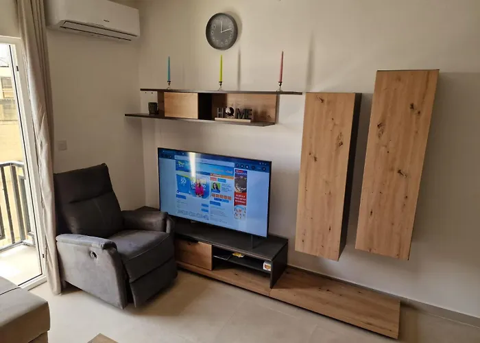 Sky 2 * St Paul's Bay